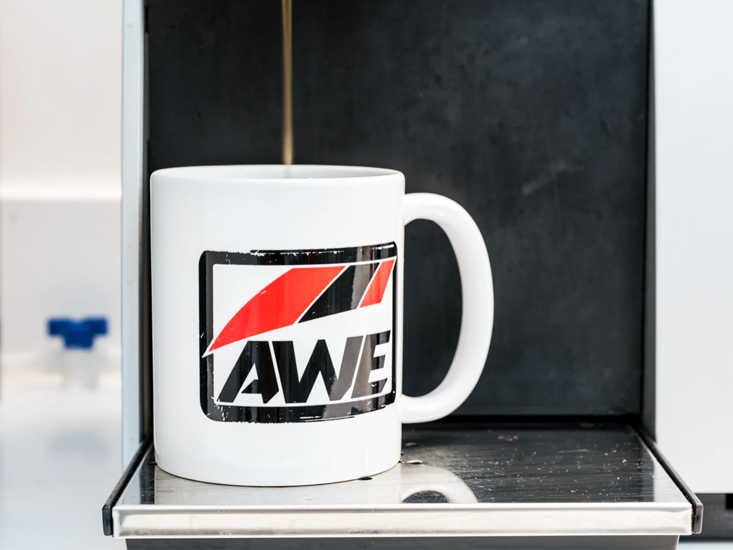 AWE performance coffee mug - Image 3