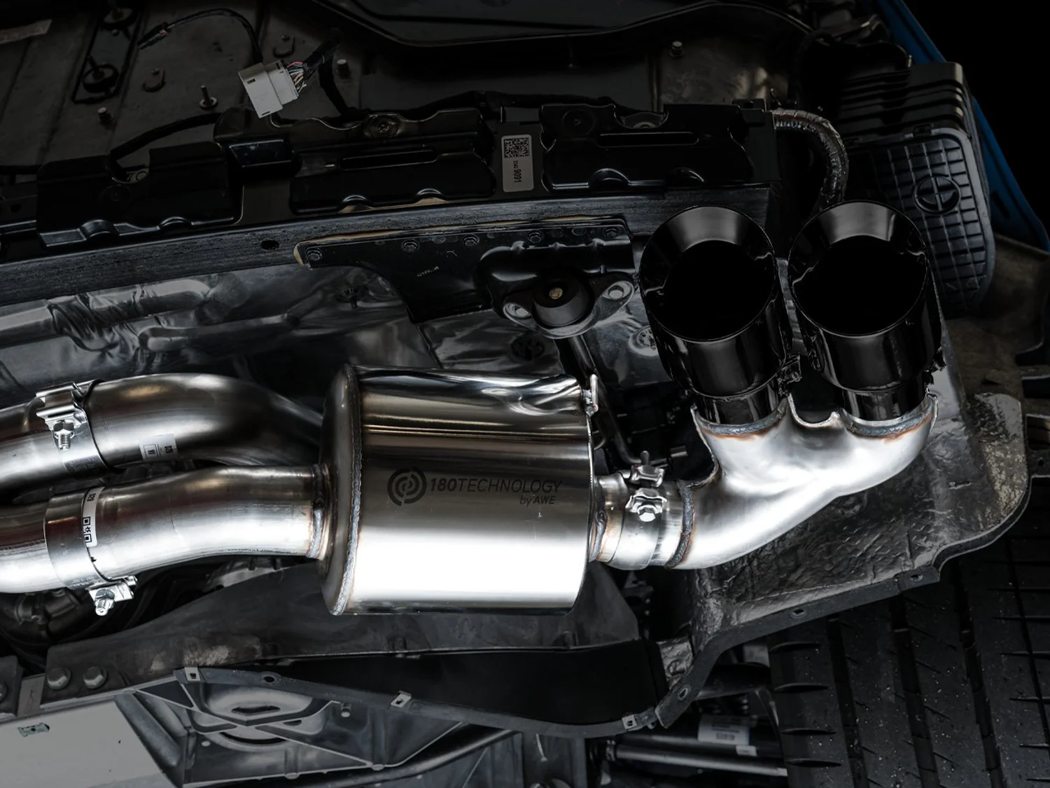 AWE Exhaust Suite for the Chevrolet C8 Corvette Stingray & E-Ray - Image 18