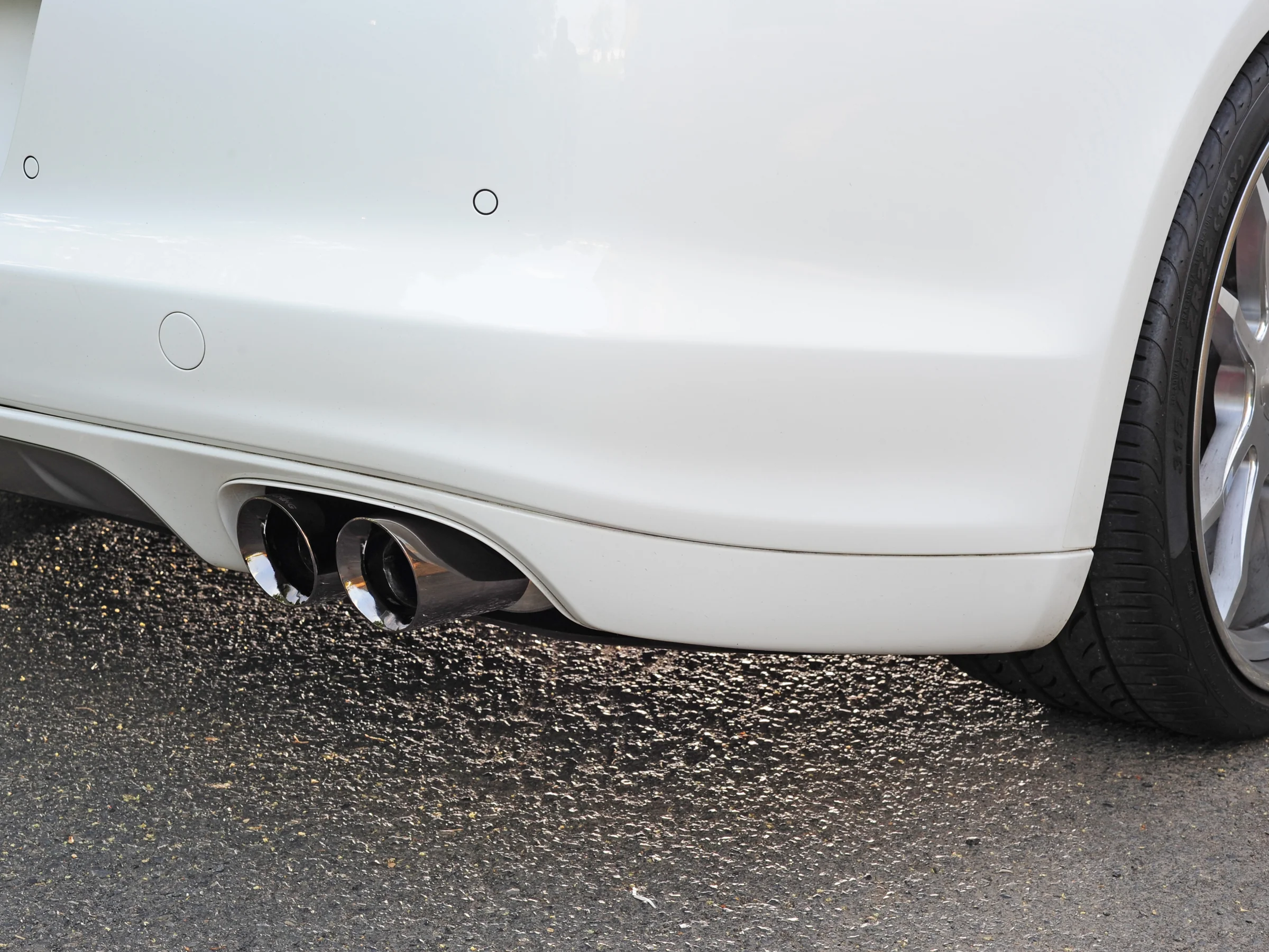 AWE Exhaust Suite for Porsche 970 Panamera Turbo - Image 3